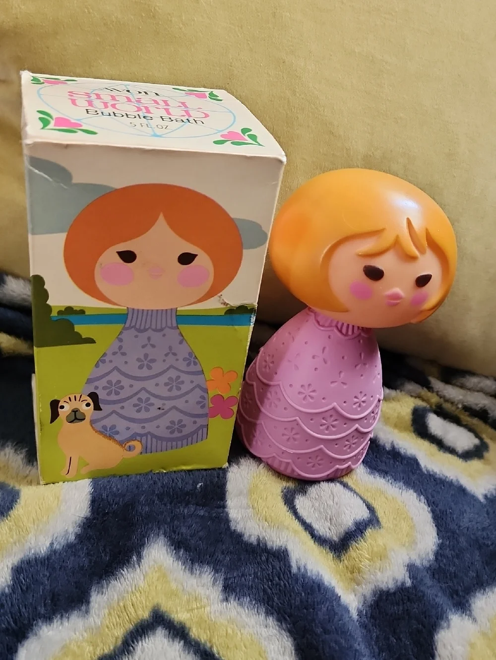 Avon Small World Bubble Bath Bottle - 1970's - Picture 1 of 8
